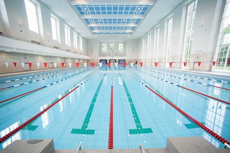 Schwimmbäder: Diese Berliner Schwimmhallen haben Weihnachten, Silvester und Neujahr geöffnet