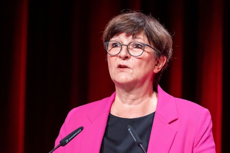 SPD-Chefin Esken nennt CDU unter Merz „brandgefährlich“
