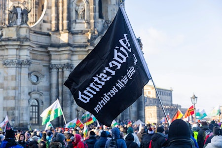 Dresden: Rechter Aufmarsch und Gegenprotest am Sonntag: Polizei rechnet mit Zusammenstößen