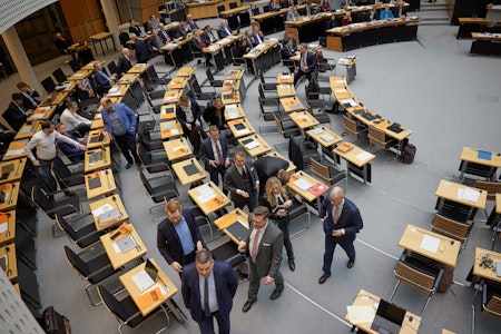 Berliner Abgeordnete verlassen den Raum bei Rede von AfD-Politikerin Kristin Brinker