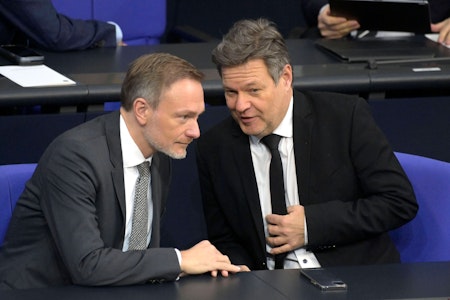 Entlastungen: Lindner will den Solidaritätszuschlag abschaffen, Habeck bereit für Steuerreform