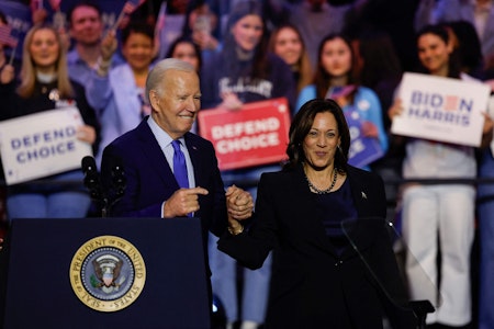 Debatte über Joe Bidens Gedächtnis: Kamala Harris nennt Bericht „politisch motiviert“