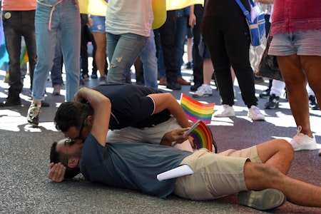 Griechenland führt Homo-Ehe und Adoptionsrecht für gleichgeschlechtliche Paare ein