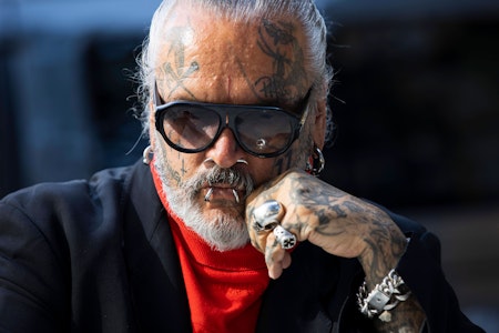Berghain-Türsteher Sven Marquardt applaudiert für Markus Söders Regenbogenflaggen