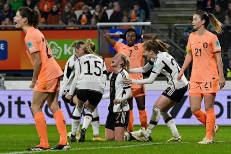 Olympia-Ticket gelöst: DFB-Frauen gewinnen 2:0 gegen die Niederlande