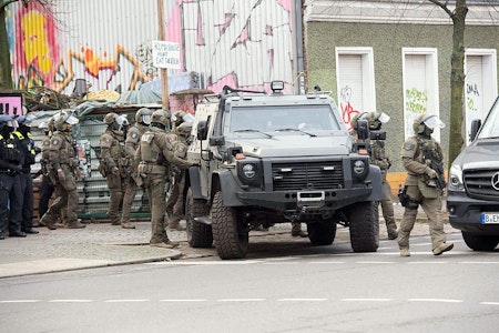 RAF-Jäger aus Niedersachsen sorgen in Berlin für Unmut: Polizei-Streit um Alleingänge bei Fahndung