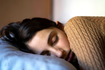 Könnte die Gehirnaktivität im Schlaf der Schlüssel zur Vorbeugung von Alzheimer sein?