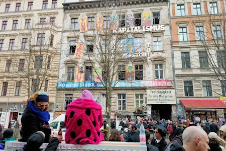 Kampf ums Tuntenhaus in Berlin-Prenzlauer Berg: Wahrzeichen der Kastanienallee droht das Aus