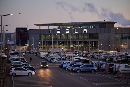 Betriebsratswahl trotz Musks Ablehnung: Bei Tesla in Grünheide darf länger gewählt werden