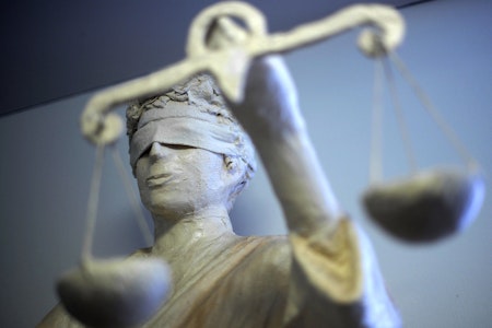 Corona vor Gericht: Wird erster Kritiker wegen einer „Feindesliste“ verurteilt?