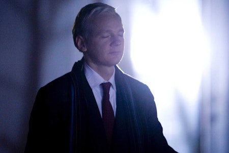 Vorerst keine Auslieferung von Assange – Dagdelen: „Freiheitsberaubung ist eine Schande“