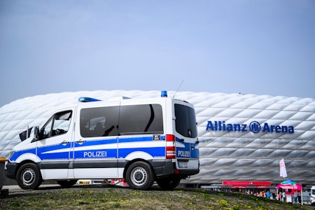 Nach Terror-Drohung vom IS: Mehr Polizisten bei Top-Fußballspiel in München