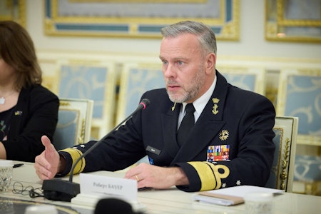 Nato-Admiral: Keine Anzeichen dafür, dass Putin eine Invasion plant – Baltische Staaten warnen