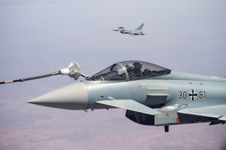 Deutsche Kampfjets fangen russische Militärmaschine über der Ostsee ab