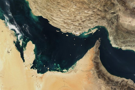 Drohender Krieg zwischen Iran und Israel: Containerschiff im Golf von Oman attackiert
