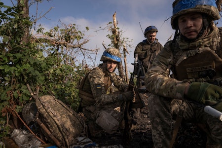 Ukraine-Krieg: Selenskyj unterschreibt Gesetz zur Mobilisierung, um mehr Soldaten zu rekrutieren