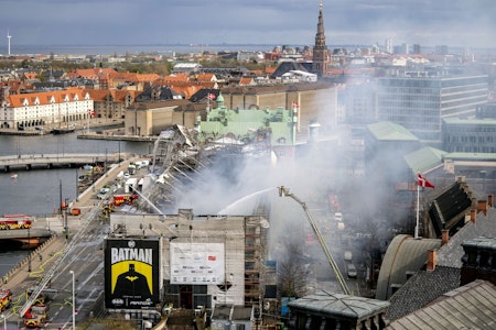 Brand in Kopenhagens historischer Börse: Polizei ermittelt