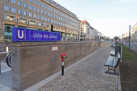 Verletzungsgefahr: CDU in Mitte fordert Austausch der Bänke am Boulevard Unter den Linden