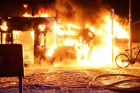 Feuer in BVG-Doppeldeckerbus in Berlin-Lichterfelde: Jetzt gibt es Hinweise auf Brandstiftung