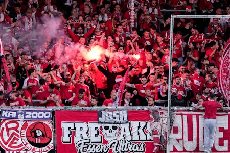 DFB: Geldstrafen wegen Pyrotechnik in Fußballstadien deutlich gestiegen