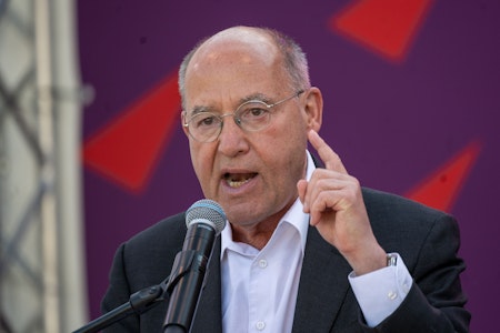 Europawahl 2024: Gregor Gysi wirft Sahra Wagenknecht „Diebstahl“ vor