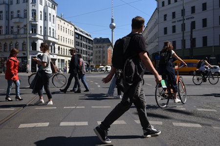 Umbau der Torstraße in Berlin-Mitte: Das kommt auf Auto- und Radfahrer zu