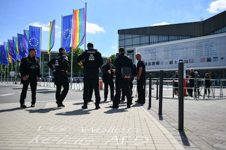 AfD-Parteitag in Essen: Linksextreme rufen zu Gewalt auf, CDU protestiert mit