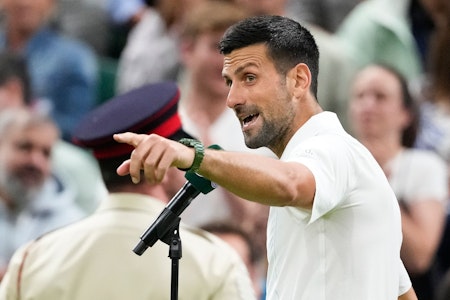 Novak Djokovic wehrt sich bei Wimbledon-Spiel gegen Störer: „You guys can't touch me!“