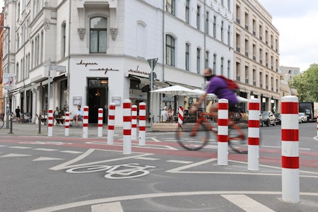 Streit um Poller in Berlin-Mitte: „Inzwischen werden alle Maßnahmen von Betroffenen beklagt“