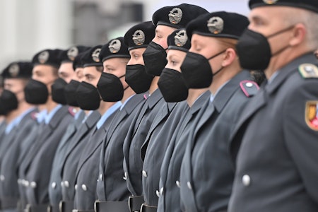 Nach Corona-Impfpflicht bei Bundeswehr: Ungeimpfter Soldat tritt Gefängnis-Strafe an