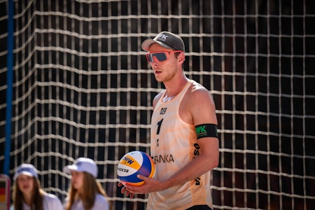 Olympia 2024: Beachvolleyballer Nils Ehlers aus Berlin-Spandau gräbt im Sand von Paris nach Gold