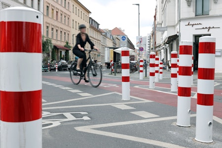 Der Pollerstreit in Berlin-Mitte geht weiter: Warum der Bezirk Beschwerde einlegt