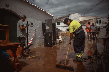 Unwetter: Land unter auf Menorca – Flugreisende sitzen in Palma fest