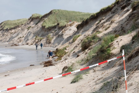 Dänemark: Deutsche Kinder nach Dünen-Erdrutsch am Strand in Lebensgefahr