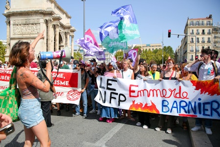 Frankreich: Massenproteste gegen Macrons „Staatsstreich“