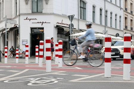 Berlin: Poller und Radwege blockieren die Rettung – Feuerwehr und Polizei nennen Beispiele