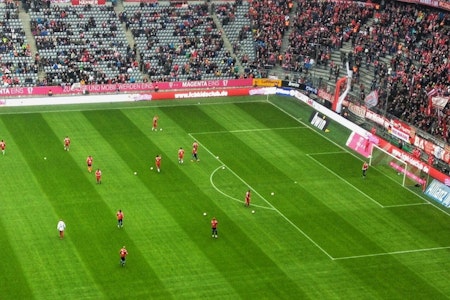 Erleben Sie im November FC Bayern vs. 1. FC Union Berlin live in München in der Allianz Arena!