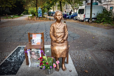 Trostfrauen-Statue in Moabit: Verband zieht gegen Abriss vor Gericht