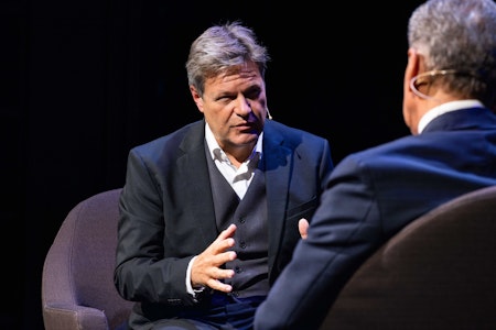 7. Oktober: Während Linke und Islamisten toben, reden Habeck und Friedman über die AfD