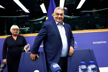 Viktor Orbán spricht im EU-Parlament – Abgeordnete singen aus Protest „Bella Ciao“