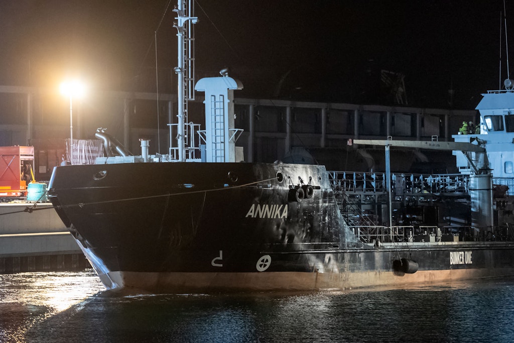 Großer Brandschaden auf Öltanker „Annika“: Gab es eine Verpuffung an Bord?