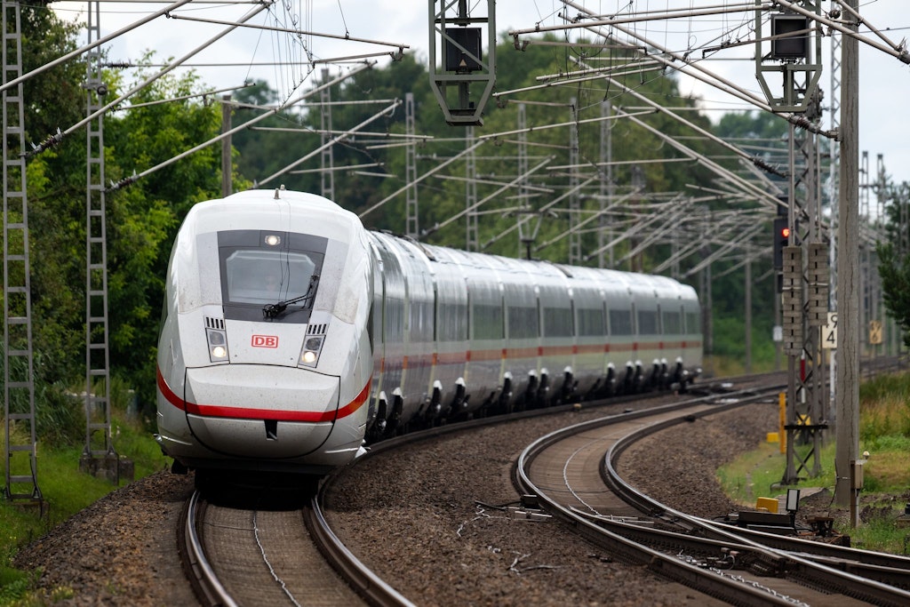 Störung Deutsche Bahn: Verbindungen aus Berlin betroffen - ICE und EC