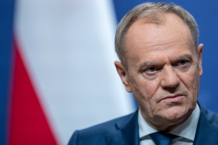 Autoritärer Asyl-Trick: Wie Donald Tusk die Polen, Olaf Scholz und die Medien massiv täuscht