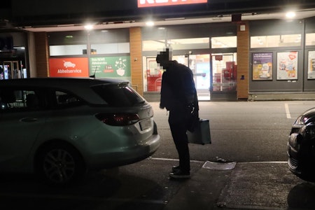 Überfall auf Rewe in Neukölln: Schüsse fallen, Täter flüchten