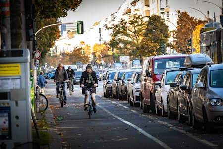 Streit um Radweg in Berliner Kantstraße: Brechen Senat und Bezirk in Charlottenburg das Gesetz?