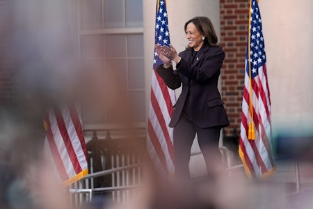 Eichhörnchen stiehlt Kamala Harris fast die Show - nach Niederlage gegen Trump