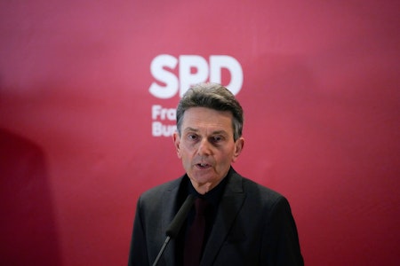 Rolf Mützenich bestätigt „Grummeln“ in SPD wegen K-Frage