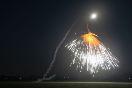 Böller verbieten? Streit um Feuerwerk-Ausstellung „Durchgeknallt & abgebrannt“ in Berlin-Mitte