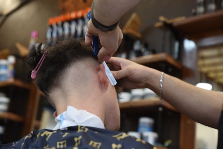 Fadenpilz: Hygienemängel in Neuköllner Friseursalons und Barbershops