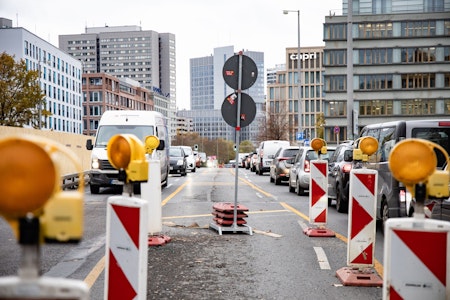 Marode Mühlendammbrücke in Belin-Mitte: Warum Sensoren immer wieder Alarm schlagen